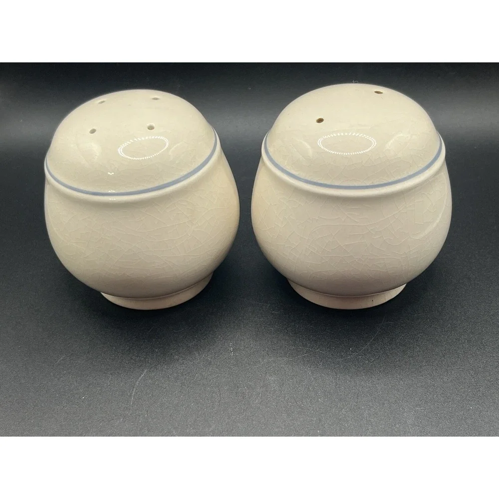 Keltcraft Ireland Butterfly Cream & Blue‎ Salt & Pepper Shakers